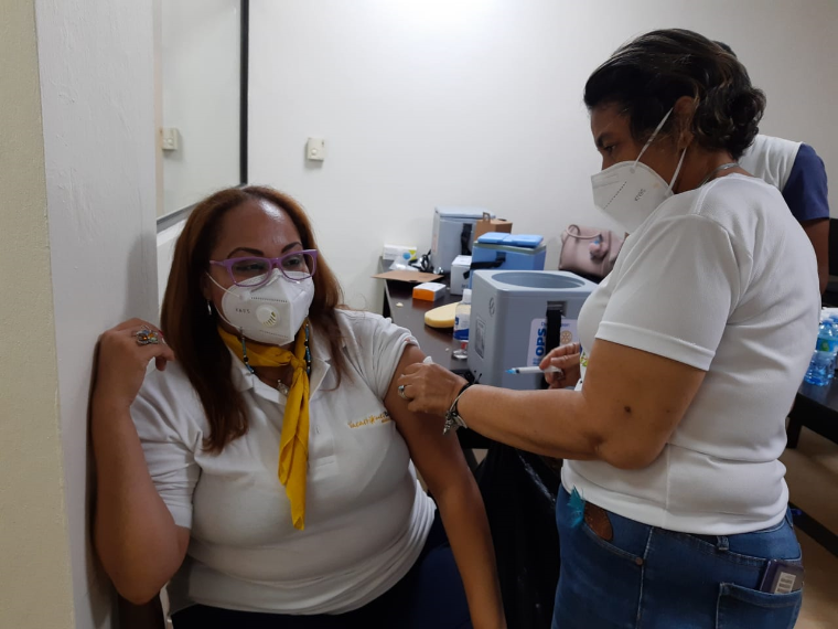 Barceló Bávaro Grand Resort vacuna a los empleados contra el Covid19