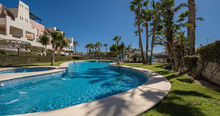 Sesortea inicia su actividad con el sorteo de una vivienda en Almería, España