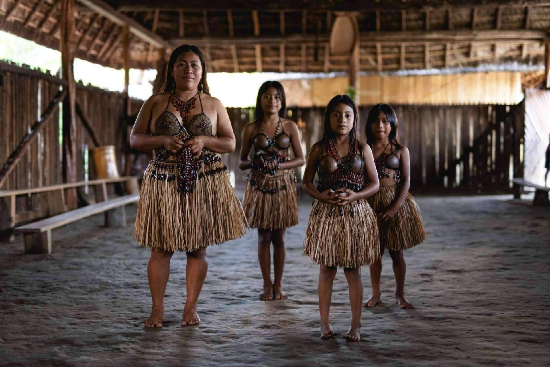 Hamadryade Lodge brinda talleres con las comunidades indígenas