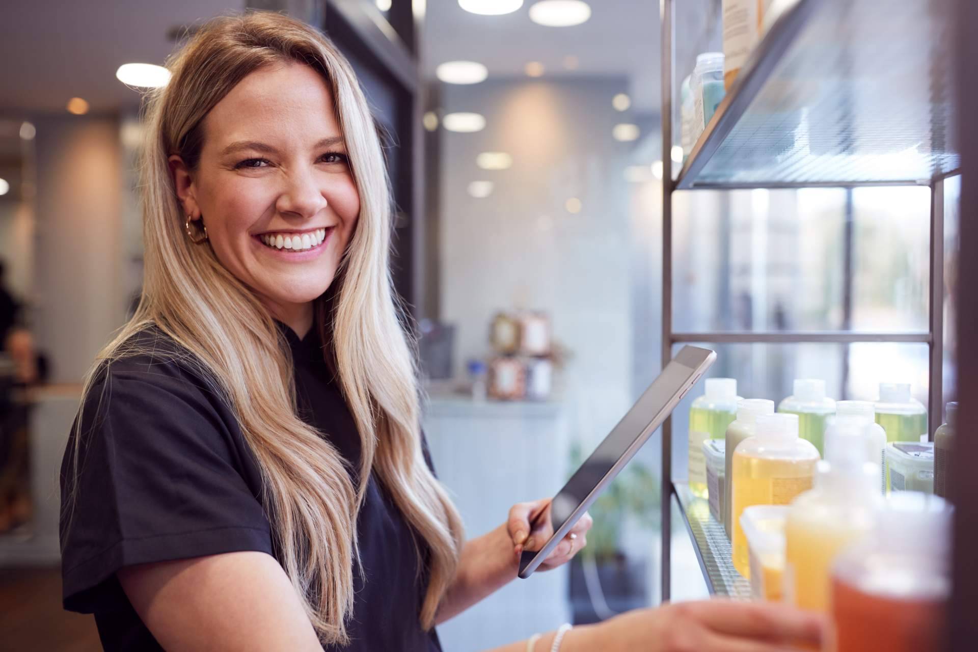 Las estrategias digitales para peluquerías y centros estéticos de UEBEA