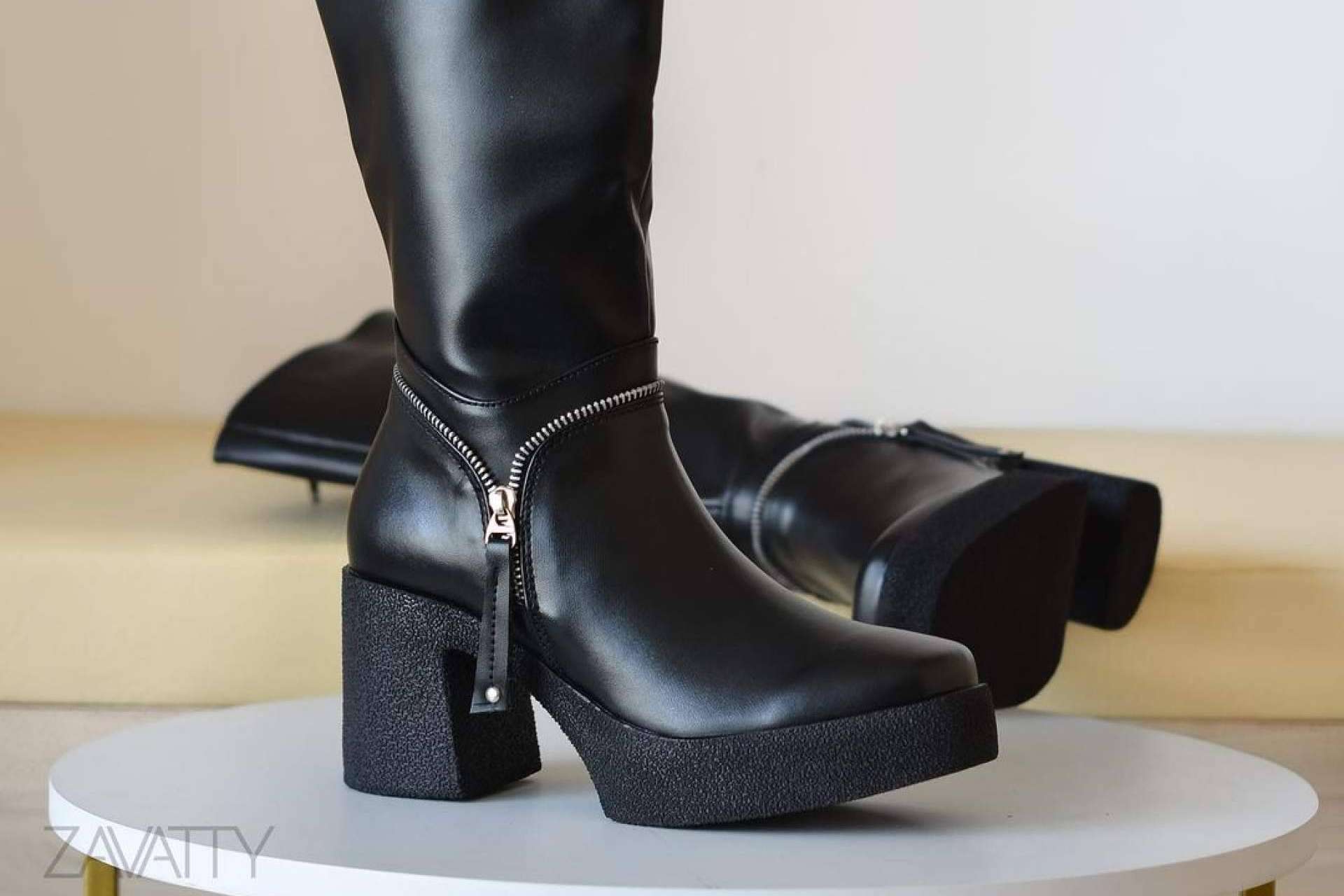 Amplio catálogo de botines de mujer en Zavatty