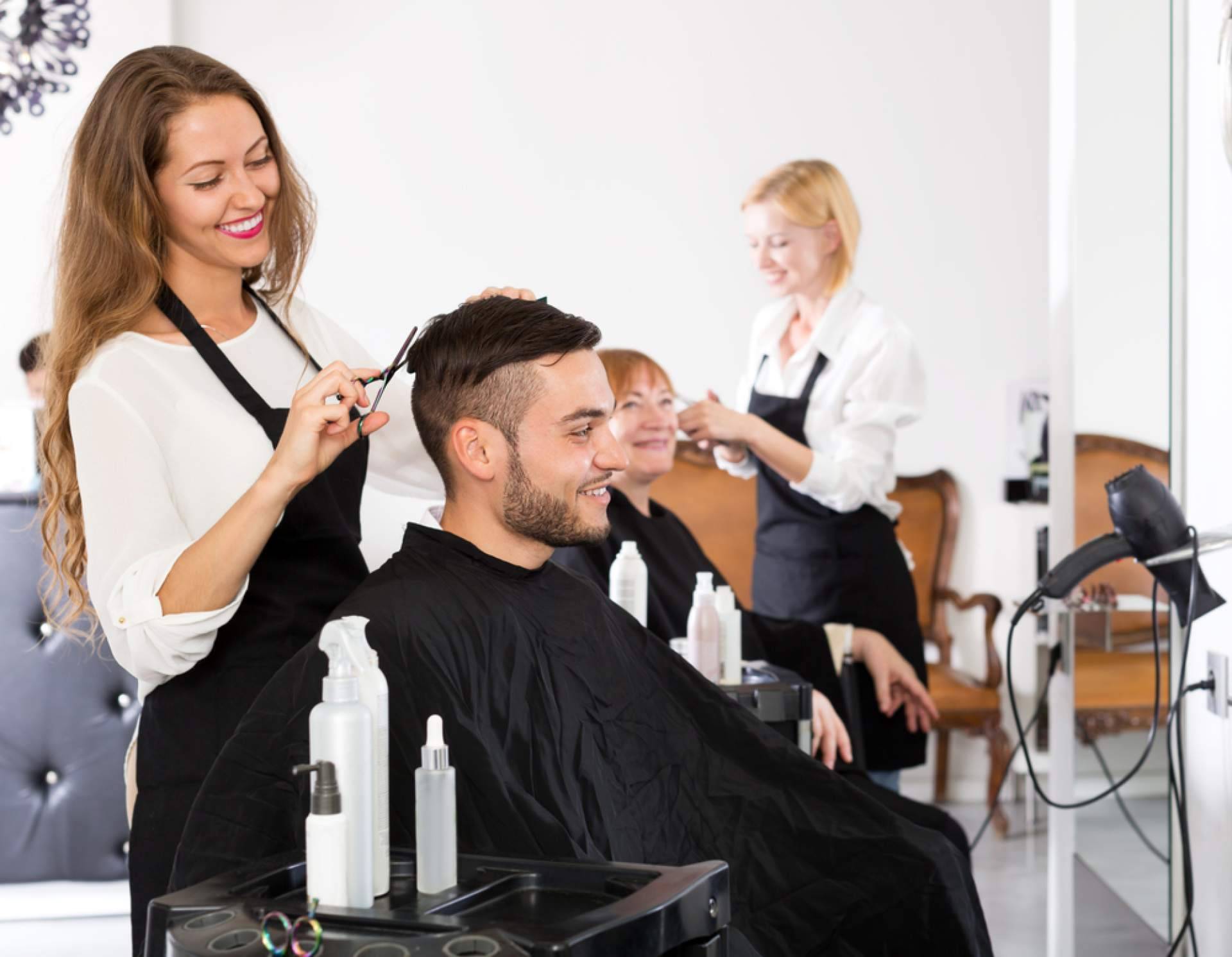 Nuevos hábitos digitales y por qué las redes ya no bastan para conectar con el cliente de belleza
